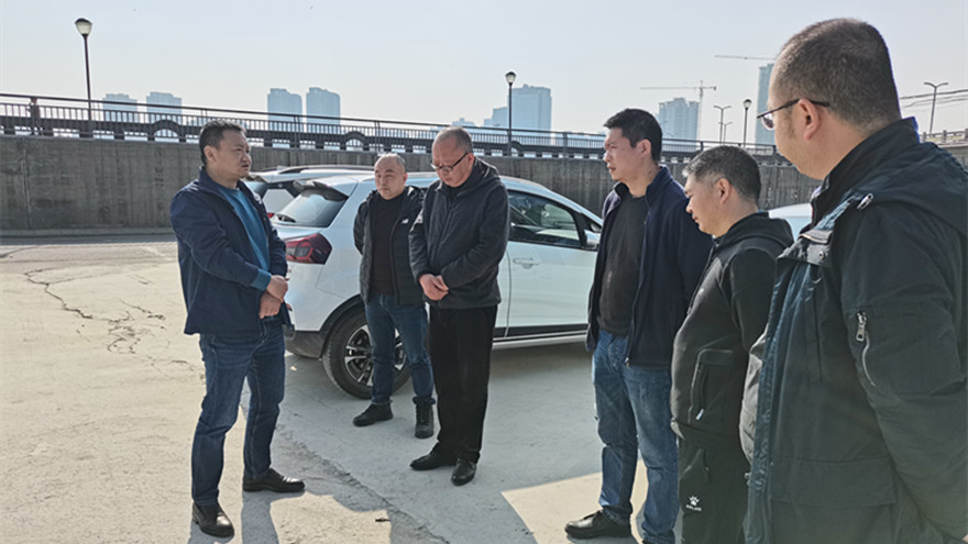 濱河北路西段排水項目現(xiàn)場檢查照片 濱河北路西段排水項目現(xiàn)場檢查照片