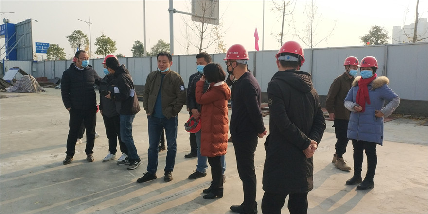 檢查組在璟上江瀾項(xiàng)目開展疫情情況檢查2_副本 檢查組在璟上江瀾項(xiàng)目開展疫情情況檢查2_副本