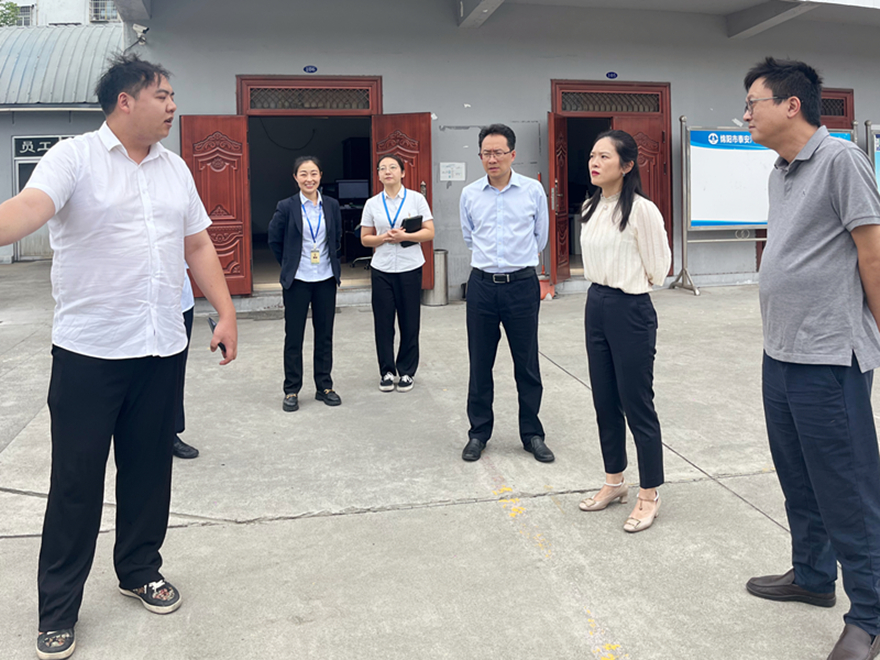 圖4：集團(tuán)黨委委員、副總經(jīng)理賀維維督導(dǎo)駕培場(chǎng)所安全工作